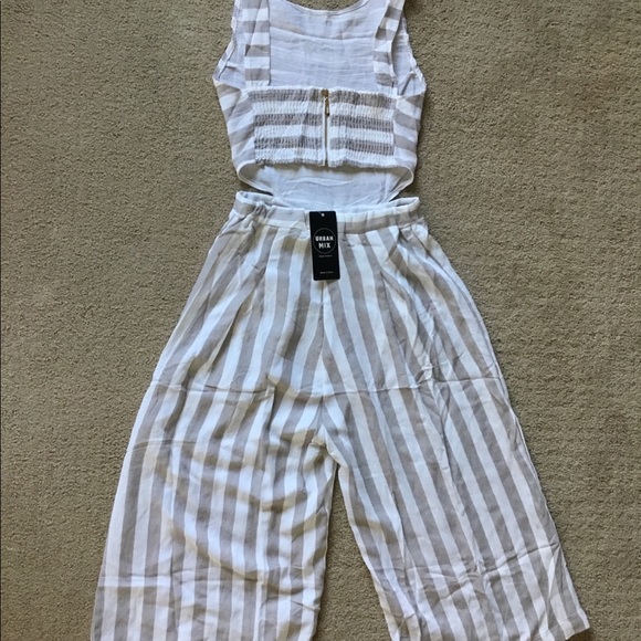 *SALE*❤️Sleeveless striped jumpsuit - Picture 6 of 6
